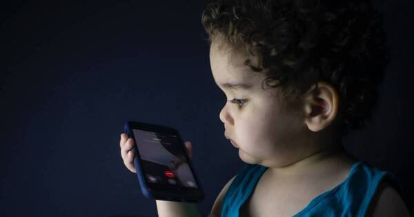 La Nación / Autismo digital: un trastorno relacionado al abuso de tecnología en niños