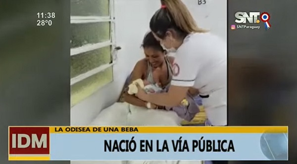 Mujer da a luz en calle del barrio Santísima Trinidad