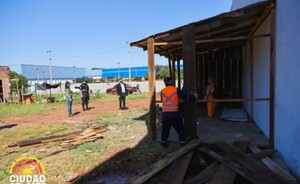Comuna de CDE recupera espacio público en el barrio San Alfredo