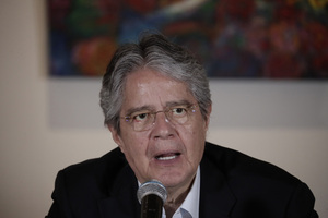 El presidente de Ecuador emite un decreto ley para inversiones y zonas francas - MarketData
