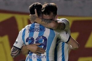 Reniero y Rojas anotan y llevan a Racing a octavos de final de la Copa Libertadores - Fútbol Internacional - ABC Color