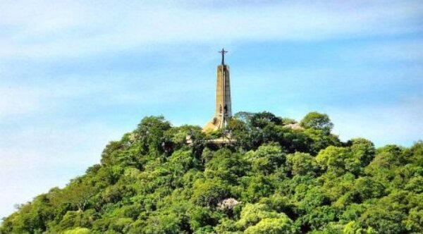 Lambareños quieren que se les devuelva “su cerro”