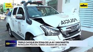 Video: Accidente de tránsito involucra a patrullera de la Policía - ABC Noticias - ABC Color
