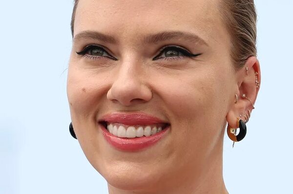 Scarlett Johansson y el reparto de “Asteroid City” rendidos a la magia de Wes Anderson - Mundo - ABC Color
