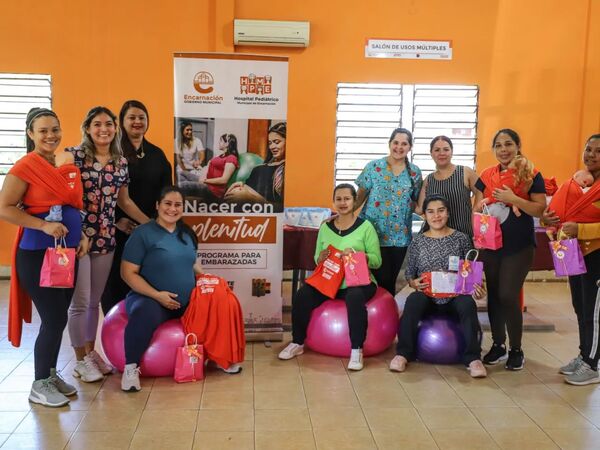 Clausura del primer taller de preparación para la maternidad y el parto