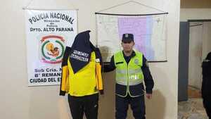 Abarajó a su doña y luego cruzó paletas con los voláis al resistirse al arresto - La Clave