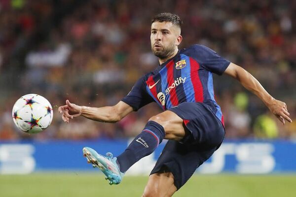 Diario HOY | Jordi Alba anuncia su salida del Barcelona