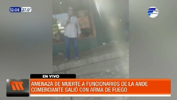 Hombre amenaza con arma a funcionarios de la ANDE ante corte de energía