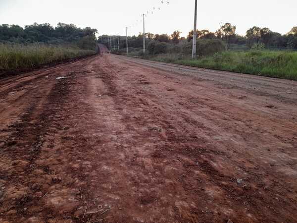 Mantenimiento vial en Cambyreta: mejorando los caminos rurales y barriales