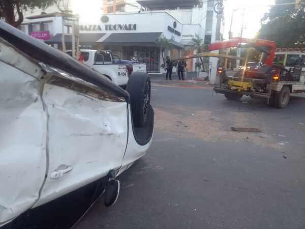 Diario HOY | Patrullera involucrada en accidente debía acompañar traslado de un reo