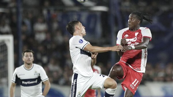 Hugo Rodallega denuncia racismo en juego de la Sudamericana