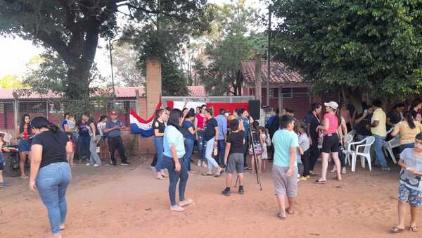 En Yby Ya’u cierran escuela por fuga de rubro