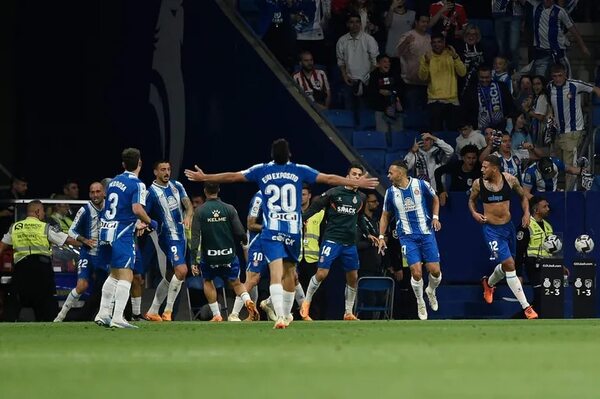 El Espanyol resucita contra el Atlético en quince minutos de locura - Fútbol Internacional - ABC Color