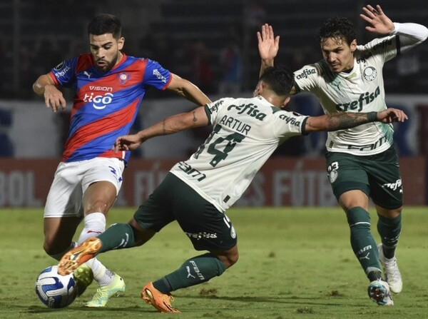 Cerro sufre goleada ante Palmeiras y complica sus chances de clasificar - Unicanal