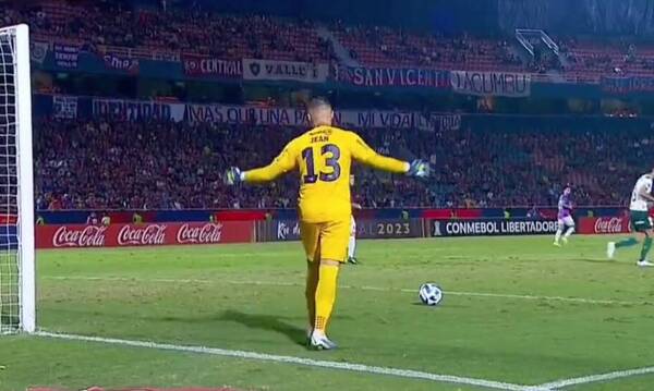 [VIDEO] Comentarista se plagueó contra Jean: "¿Quién se cree que es? ¿Chilavert?"