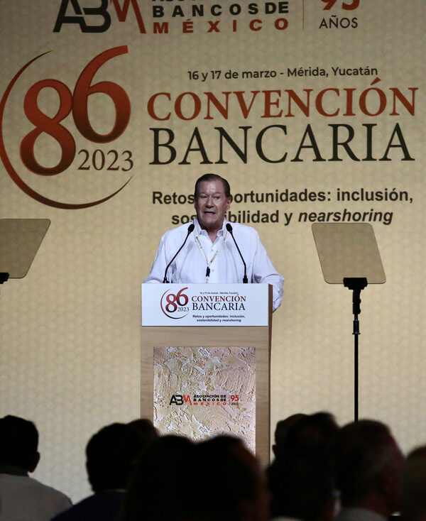 Banca en México descarta injerencia de López Obrador en proceso de venta de Banamex - MarketData