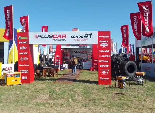Neumáticos y lubricantes - Expo Pioneros 2023 - ABC Color