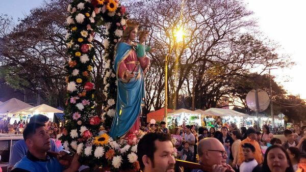 Obispo insta a acudir al amparo de María Auxiliadora para vencer al mal