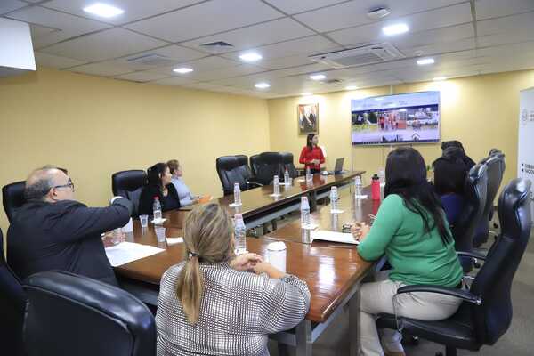 MDS presentó materiales audiovisuales sobre corresponsabilidades de Tekoporã - .::Agencia IP::.
