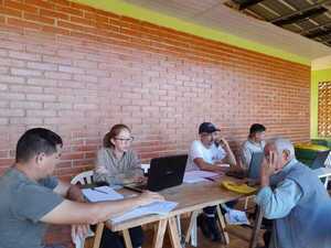 ANDE en acción: atención a vecinos y mantenimiento de líneas en Encarnación