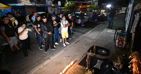 La Nación / Estampida en estadio salvadoreño: detienen a dirigentes deportivos