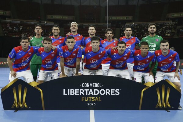 Versus / Cerro va por un lugar en semis de la Libertadores de Futsal FIFA