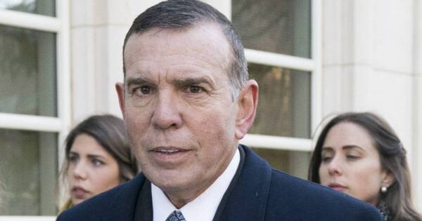 La Nación / Familia de Juan Ángel Napout pide mejorar su atención de salud