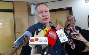 Fernando Silva Facetti renuncia a su banca en el Senado
