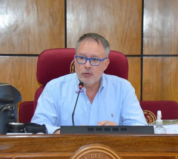 Fernando Silva Facetti presenta su renuncia al Senado - Política - ABC Color