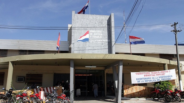¡Inaudito! Liberan a violador con condena hasta el 2040 - Noticias Paraguay