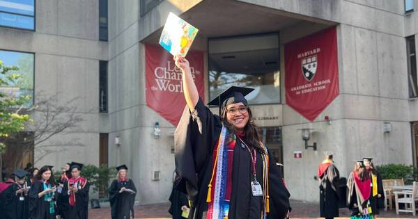 La Nación / Paraguaya realizó maestría en Harvard y recibió premio por “contribución intelectual”