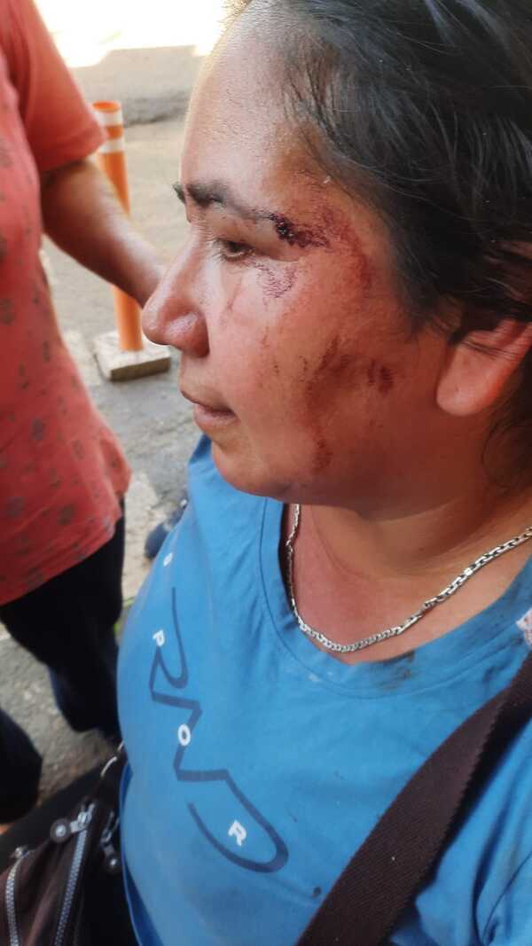 Vendedora fue brutalmente golpeada - C9N