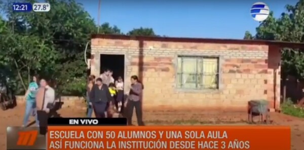 Escuela con 50 alumnos tiene una sola aula | Telefuturo