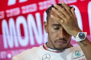 Lewis Hamilton sale al paso de especulaciones - ABC Motor 360 - ABC Color