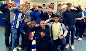 Hinchas del Brighton ya hacen gesto de Enciso