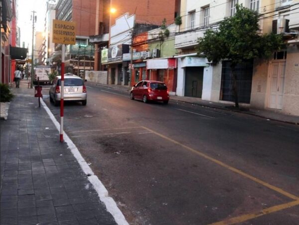 Reservar un estacionamiento en Asunción cuesta entre 2.5 y 4 millones anuales · Radio Monumental 1080 AM