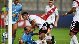 River Plate empata sufriendo, pero sigue siendo último