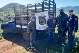 Detienen a presunto abigeo y recuperan un toro en Guairá •