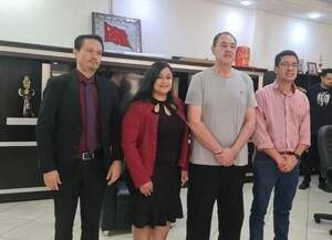 «Landy» Torres presenta su equipo de transición