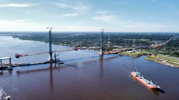 Quedan pocos metros para la unión del puente Héroes del Chaco