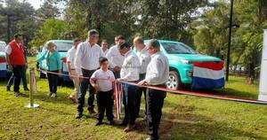La Nación / Alto Paraná recibió cinco móviles 100 % eléctricos de los 23 adquiridos por Ande