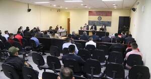La Nación / Ratifican condenas de 17 y 15 años de cárcel para marinos que abusaron de una menor