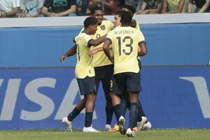 Versus / Ecuador humilló a Fiyi y clasificó a octavos del Mundial Sub-20