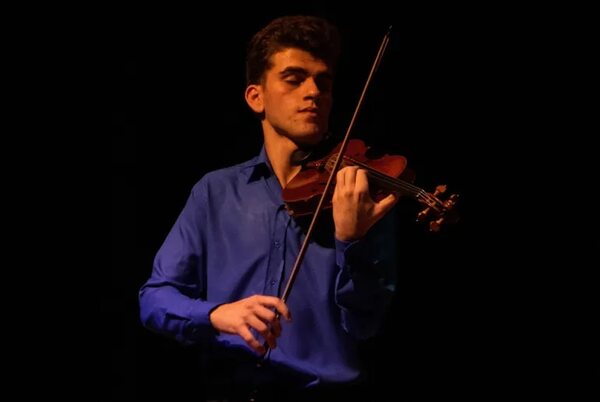 Guido Sant’Anna fascina con su conmovedora presencia musical - Música - ABC Color
