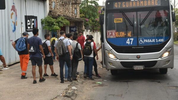 Ante amenaza de paro de transportistas, Estado busca acuerdo con empresarios