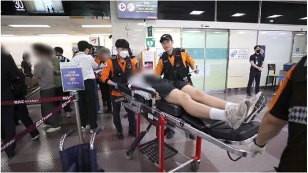 Avión aterriza en Corea del Sur después de que un pasajero abriera la puerta