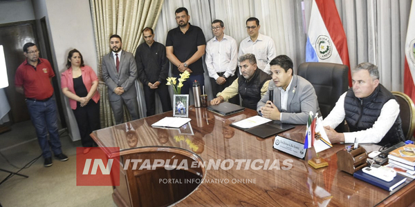 CRHISTIAN RÍOS SUSPENDIÓ TODAS LAS LICITACIONES QUE PUEDAN COMPROMETER A JAVIER PEREIRA. - Itapúa Noticias