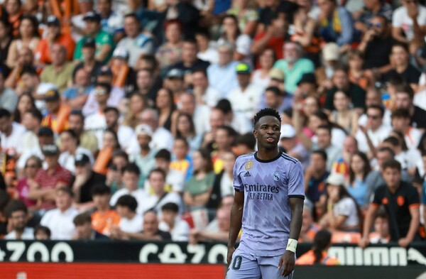 Diario HOY | Rebajan sanción a estadio de Mestalla en caso Vinícius