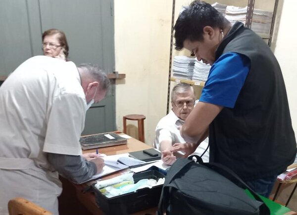 Fiscala allana vivienda y detiene a condenado por vaciamiento de BNT