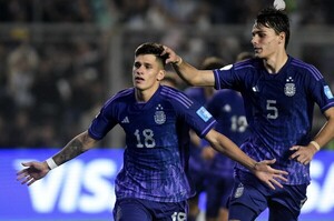 Diario HOY | Argentina golea con una joyita y Ecuador avanza con paliza histórica